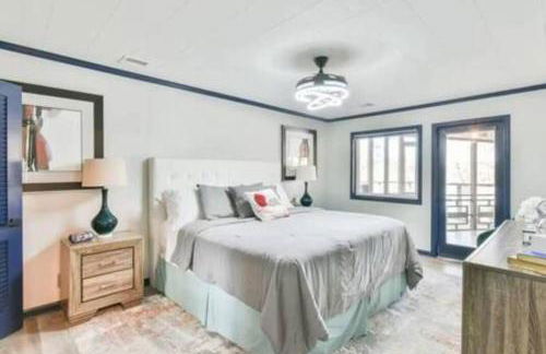 NEW! Lakefront|Lux|Games|HotTub|Dock|Friends+Fam! - Foto 35