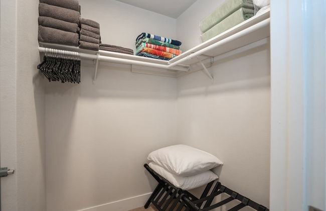 Airy Coastal Dream Vistas - Photo 4