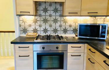 Clarendon View, Historic Apartment with Sea Views - Foto 13