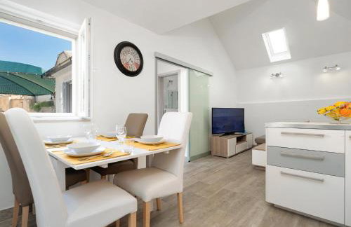 Holiday home krika -Three Bedroom Home with heated Pool and Jacuzzi - Foto 18