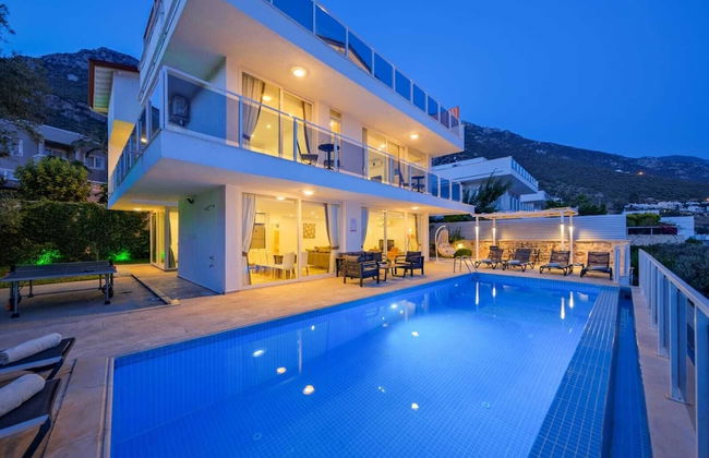Villa Lumiere 3 Luxurious 5 bed Villa in Kiziltas Kalkan With sea Views - Photo 51