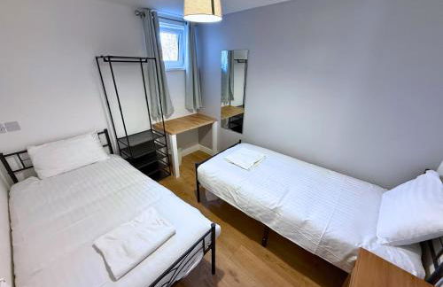 New 3 Bedroom Apartment Next to Station - Foto 9