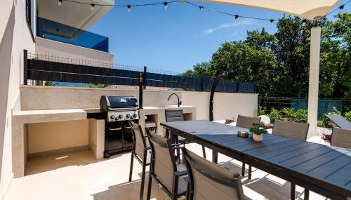Villa Mirakul, new modern villa with swimming pool, close to the beach, children playroom, quiet area- by TRAVELER tourist agency Krk - ID 2680 - Photo 4