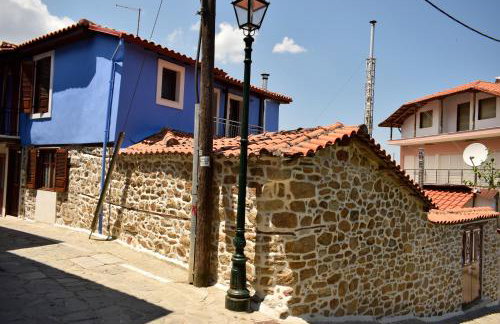 Renovated Old Manor House With Yard - Photo 44