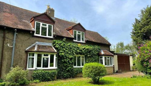 EasyRest - Spacious Detached House - 10 Beds - 5 Bedrooms - 4 Bathrooms - Secure Parking 5 Vehicles - Excellent Road Links - Perfect for Contractors & Large Groups - Foto 5