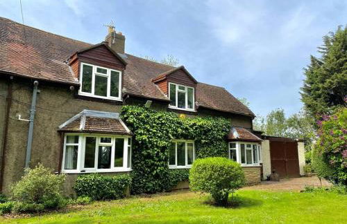 EasyRest - Spacious Detached House - 10 Beds - 5 Bedrooms - 4 Bathrooms - Secure Parking 5 Vehicles - Excellent Road Links - Perfect for Contractors & Large Groups - Foto 5