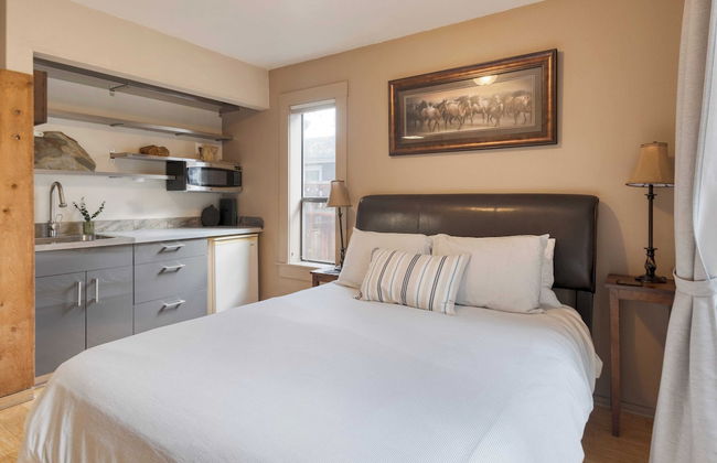 Riverfront Bend by Avantstay Private Dock, Large Yard w/ Views, Hot Tub - Foto 15