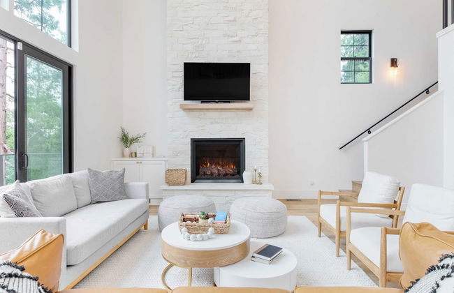 Luxury Retreat, 5mins to the Lake Game Room + Fire Pit Howlite by Avantstay - Foto 21