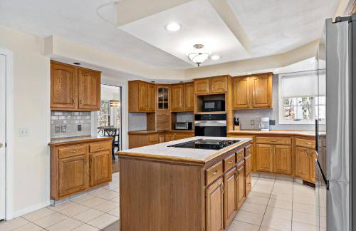 Entire Saunderstown Home with Pool - Foto 19