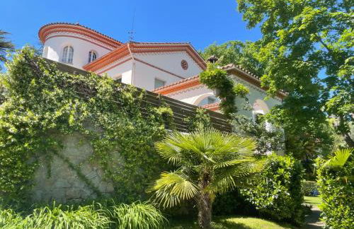Espectacular Casa Chateau en el centro de Olot - Foto 4