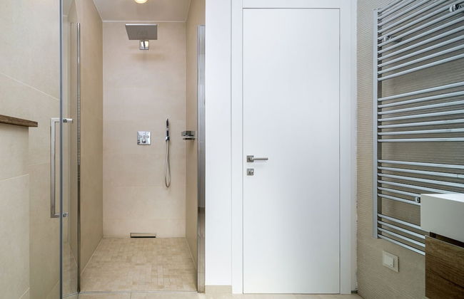 Beachfront Villa Grey Martini with Pool - Foto 35