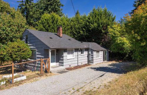 Vintage Charm 3BR Home w Yard Pets Welcome - Foto 6