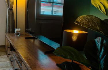 StayZen Holz & Hirsch Deluxe Hideaway zentral mit Parkplatz - Foto 16