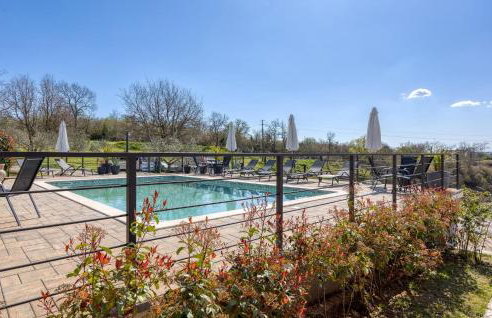 Cozy Apartment In Pilkovici With Wifi - Photo 16