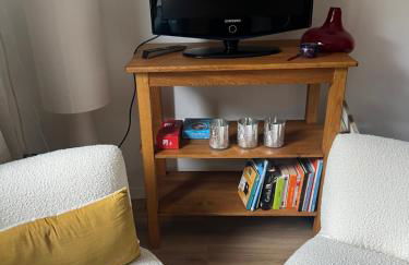 Cozy Alpine Apartment Sleeps 4, Private Parking - Foto 8