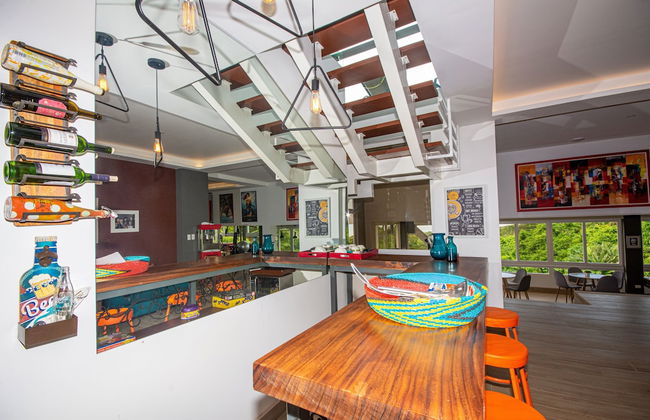 Luxury Hillside Estate at Nativa Resort by RedAwning - Foto 17