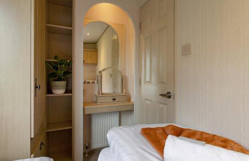 Greendale Splash Escape - No Commercial Sign written Vehicles,Fishing Nearby & Communal Swimming Pool Open April to September - Foto 37