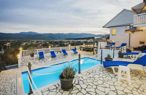 Holiday home Leko with outdoor pool and hot tub , can fit 22 people - Foto 6