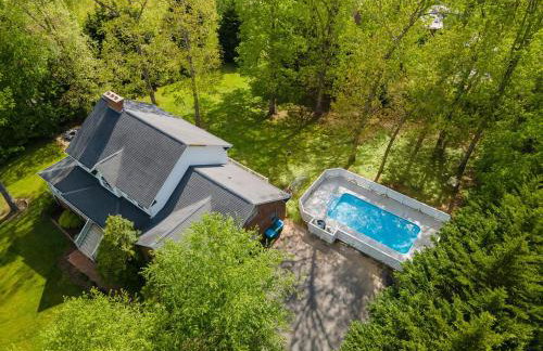 15 Minutes to Asheville! Spacious 7BR Luxury Home | Pool | Hot Tub | Game Room - Foto 10