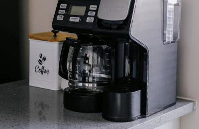 Huge Projector and Designated Workspace, Near Wrigley - Photo 23