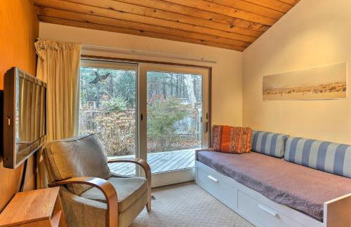 Stylish Wellfleet Home with Patio on 2 Private Acres - Foto 16