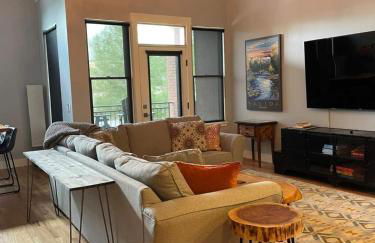 Luxury On the River, Downtown River Balcony STR513 - Photo 24