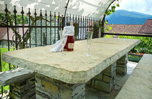 Cottage in Italy With Alpine Fireplace - Foto 49