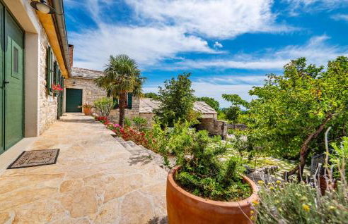 3 Bedroom Beautiful Home In Lisicic - Foto 18