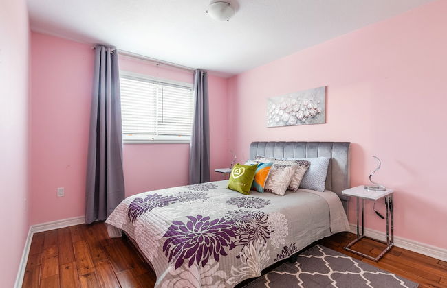 GLOBALSTAY. Modern 3-4 Bedroom Town - Photo 16