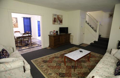 3 bedroom one bathroom townhouse - 20B Elm street Charlton Heights WV 25040 - Foto 5