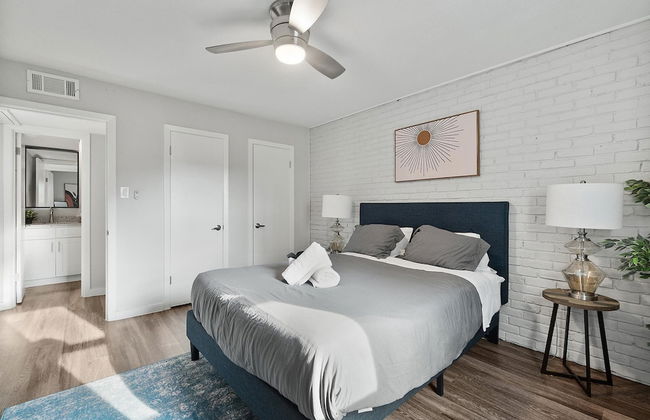 Modern 2BR Near UT Hyde Park Evonify - Foto 40