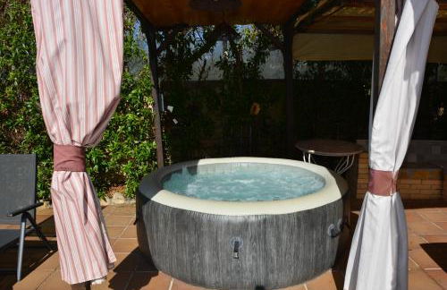 Villa Sitges Ilusión 15 minutes by car from Sitges Sleeps 16 people XXL swimming pool - Foto 11