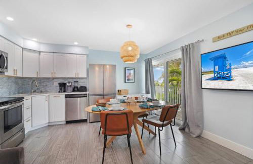Sea Breeze - Pet Friendly, Located in Siesta Key Village, Steps to Siesta Key Beach! - Foto 10