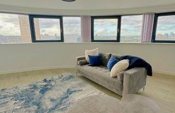 Stylish Haven with Ample Space - Foto 2