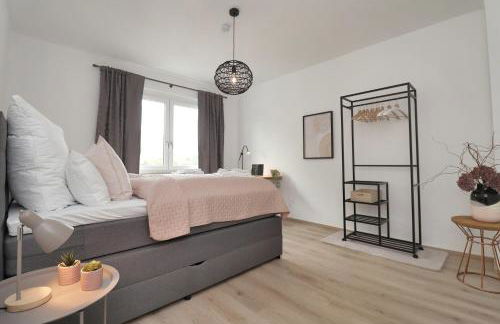 Design am Rhein I Traumlage Rheinufer I 3BR I Küche I öffentl Parkplätze I helloYOU apartments x BRIGHT Collection - Foto 8