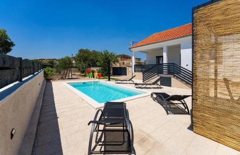 3 Bedroom Awesome Home In Rastevic - Foto 9