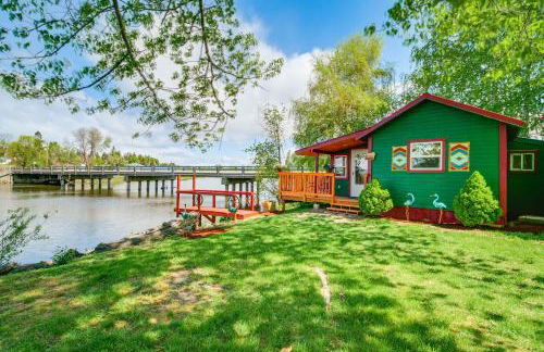 Fish and Hike Peaceful Cabin on Williamson River - Foto 1
