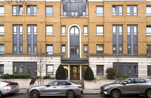 Luxury 3-Bed Apartment with Private Garden En-Suites & Underground Parking Prime NW6 London Location - Foto 11