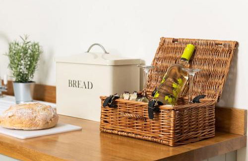 GORSE BARN - A cosy barn conversion in North Wales with a log burner - Photo 14