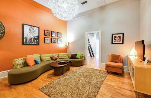 Historic Decatur Apt with City Square Views - Foto 7