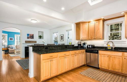 Steps to Downtown Rooftop Deck Flexible Temp Stay - Foto 8