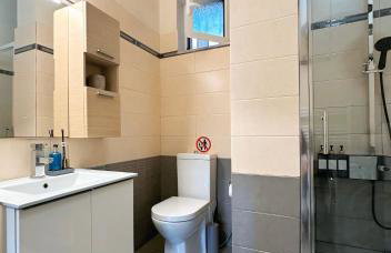 Modern Apartment Near Athens Airport, Beach & Metropolitan Expo - Foto 25