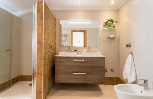 Bungalow Altea junto al casco antiguo, piscina y barbacoa - Photo 10