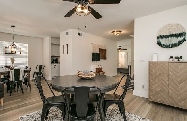 Upgraded 4-bdrm Beautiful Home W/pool! - Foto 37