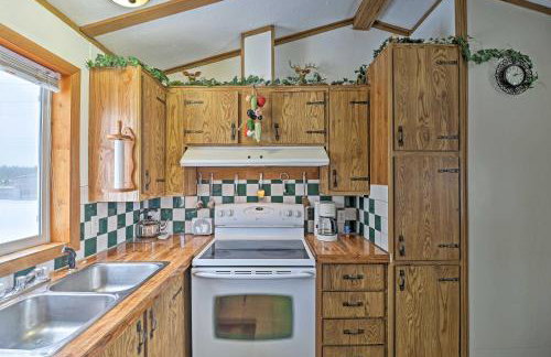 Columbia Falls Home about 22 Mi to Glacier Natl Park! - Foto 11