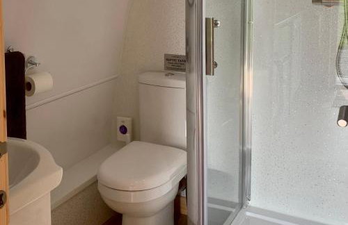 Waterpump Pod for 2 adults with ensuite in the Suffolk Countryside - Photo 21