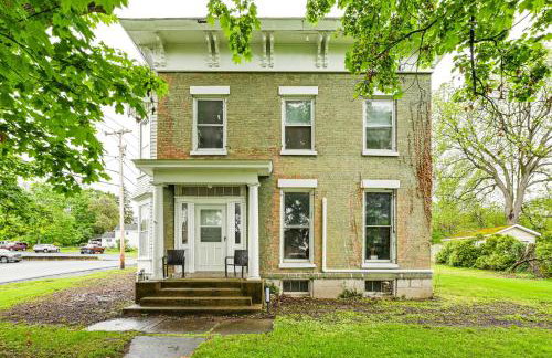 Near Lake and Wineries Spacious Union Springs Home! - Foto 3