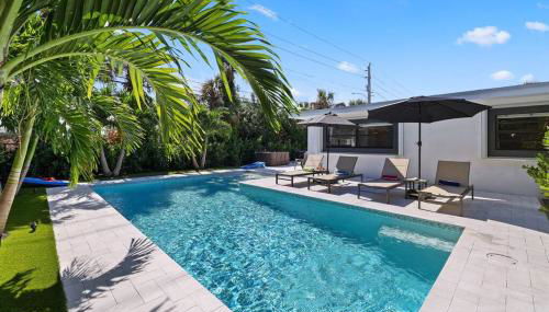 Paradise Palms House - Photo 5, sunbed