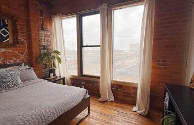 420 Friendly SKYLINE view Downtown Loft FREE Parking - Foto 7
