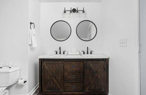 Full Duplex Retreat-Two Homes Near Eastside- Family Friendly - Foto 26